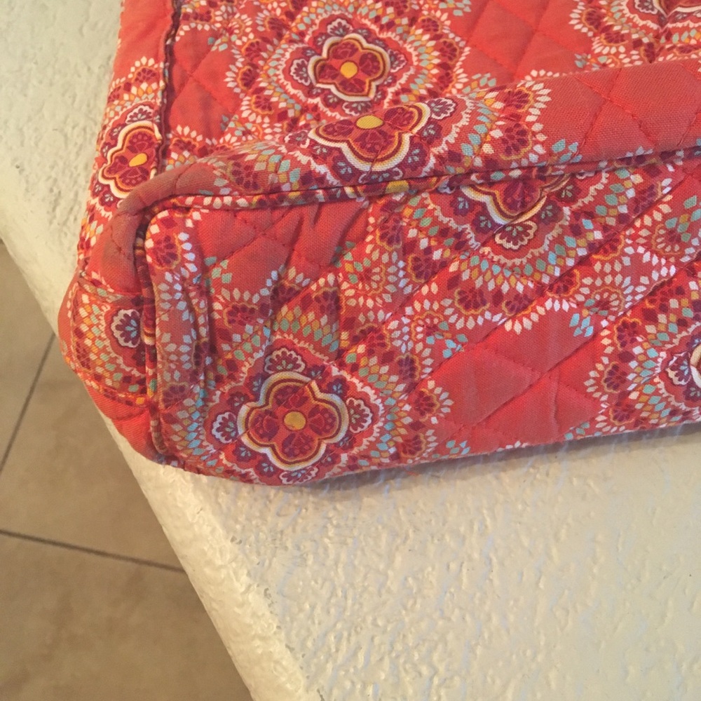 LAST CHANCE!!! Vera Bradley purse - Picture 6 of 8
